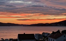 Apartmani Island